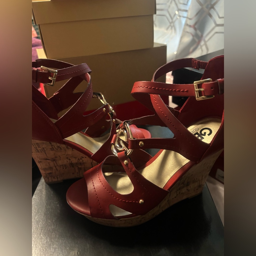- Guess Wine Red Wedges